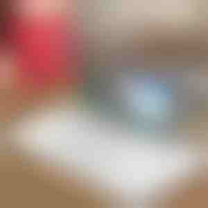 Daudzfunkcionāls rakstāmgalda organizators + BEZMAKSAS melns marķieris | DESKNOTE